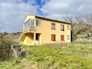 Lire la suite à propos de l’article La Bouilladisse : Villa à rénover de 188 m2 sur un terrain de 1000 m2