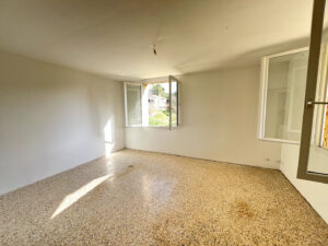Lire la suite à propos de l’article La Bouilladisse – Appartement T4 93m2 avec jardin